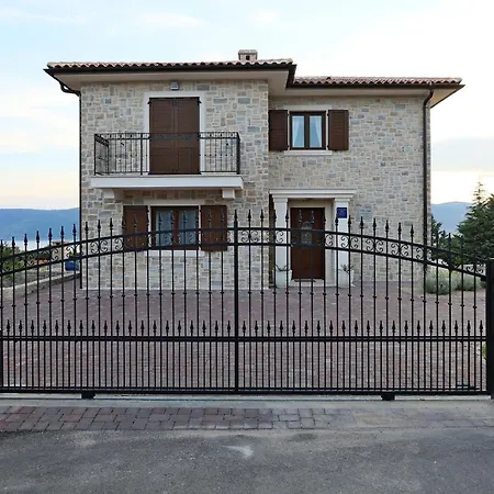 Villa Lurda *