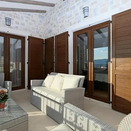 Lurda Villa Linardići