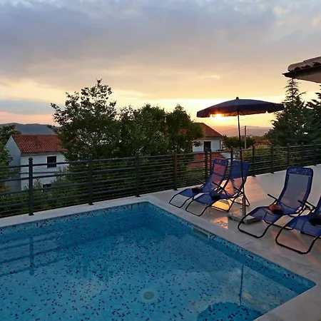 Lurda Villa Linardići